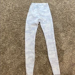 Light camo leggings lululemon wunder under